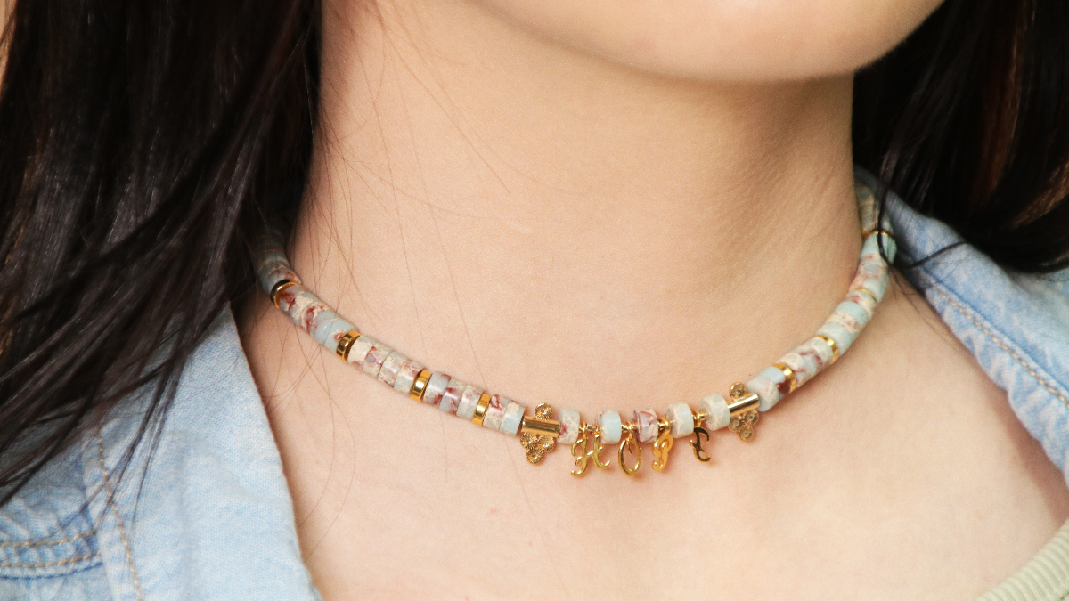 Schema DIY heishi gemstone beads message choker Schema DIY heishi gemstone beads message choker