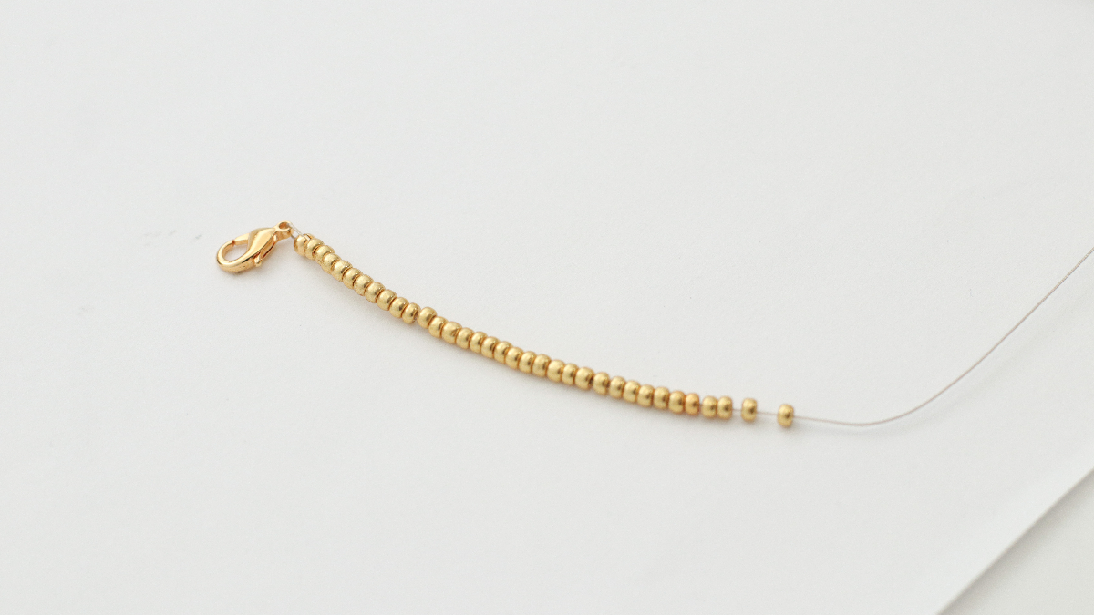 Trendy necklace with tinted agate gemstones, Miyuki beads and faceted aventurine briolette : Step 2 Trendy necklace with tinted agate gemstones, Miyuki beads and faceted aventurine briolette : Step 2