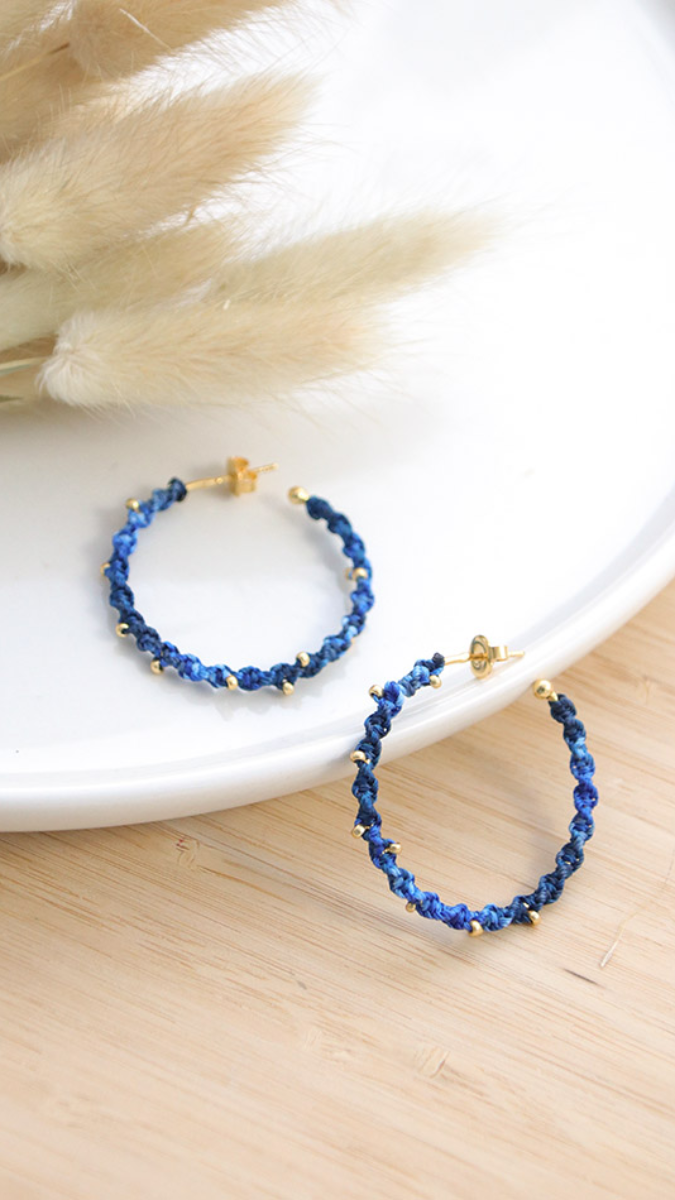 Schema  Tie and Dye macramé beaded hoop earrings