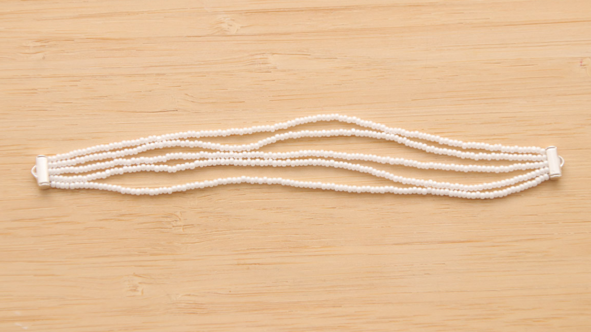 Multirang bracelet with moons and stars charms : Step 4