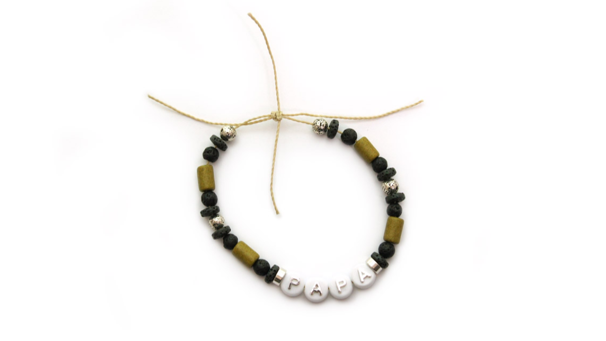 Father's Day alphabet beads bracelet adjustable bow : Step 4 Father's Day alphabet beads bracelet adjustable bow : Step 4