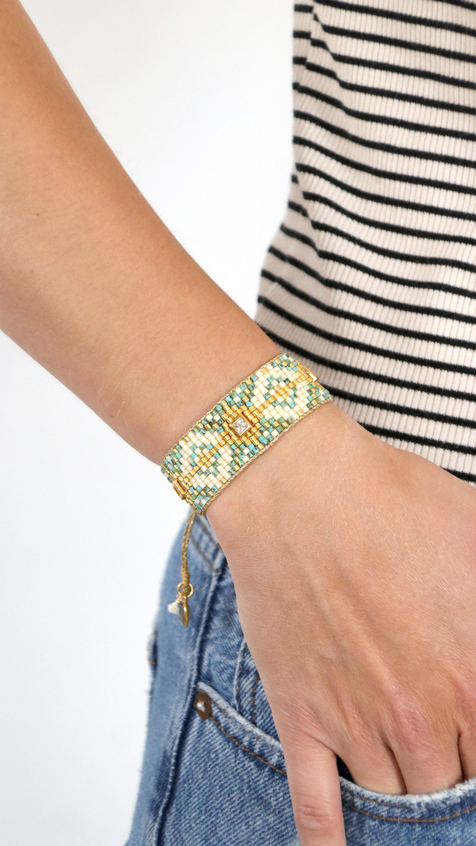 Schema Miyuki Delicas 10 Loom Weaving Grid with Rhinestone Inlay Schema Miyuki Delicas 10 Loom Weaving Grid with Rhinestone Inlay