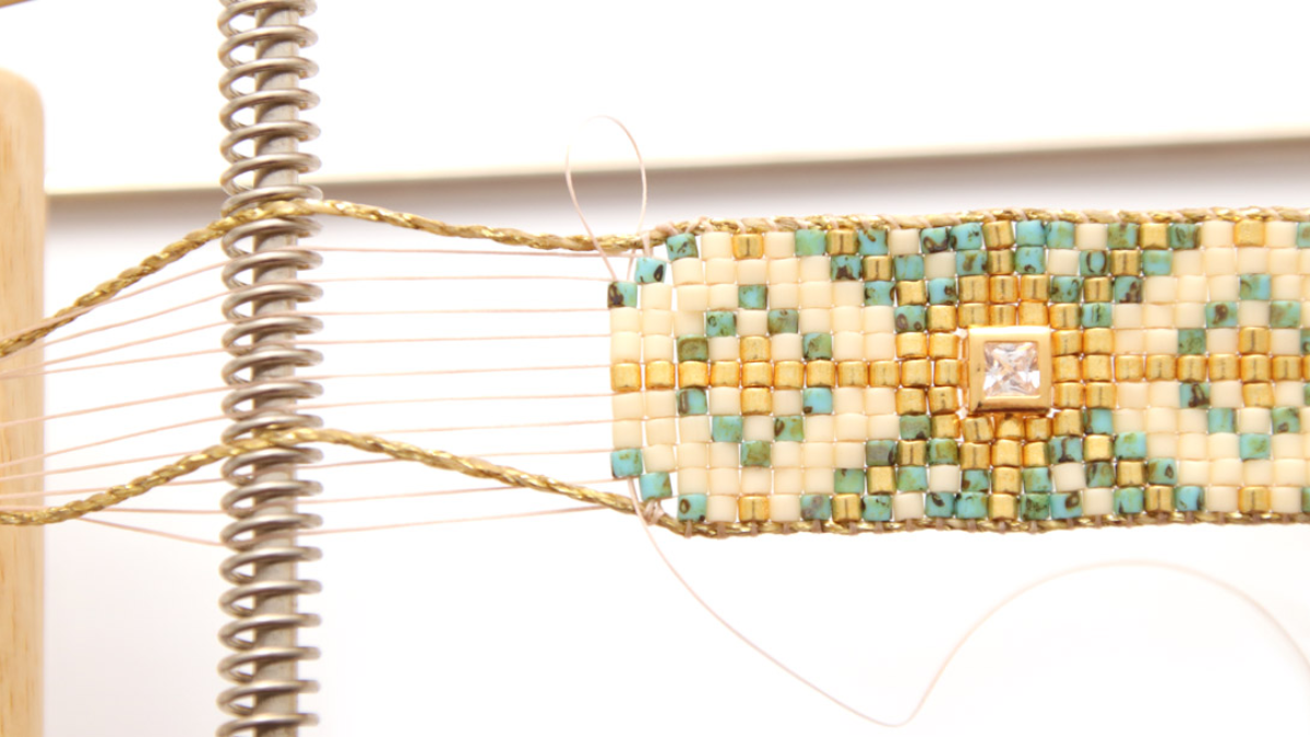 Miyuki Delicas 10 Loom Weaving Grid with Rhinestone Inlay : Step 9 Miyuki Delicas 10 Loom Weaving Grid with Rhinestone Inlay : Step 9