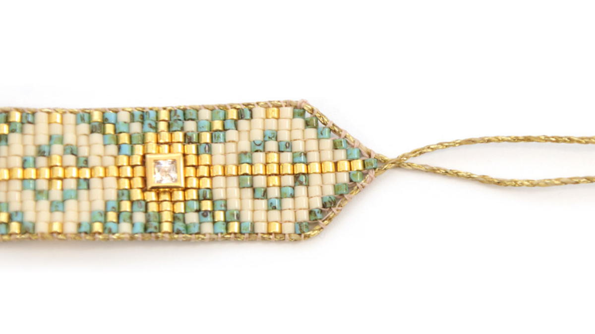 Miyuki Delicas 10 Loom Weaving Grid with Rhinestone Inlay : Step 14 Miyuki Delicas 10 Loom Weaving Grid with Rhinestone Inlay : Step 14