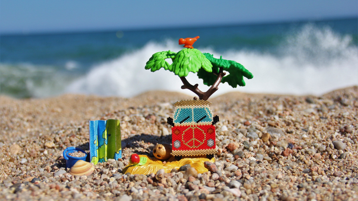 Schema  Van weaving in brickstitch with Miyuki Delicas 11/0 beads