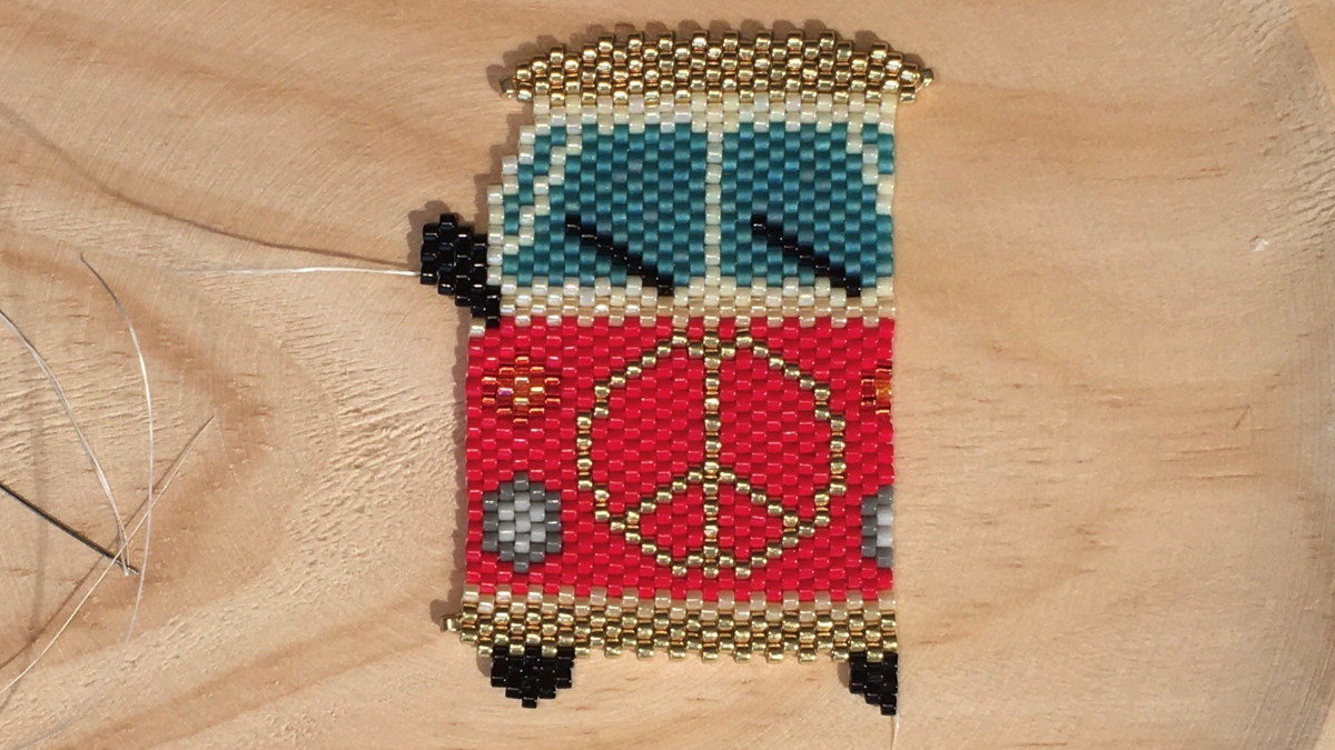 Van weaving in brickstitch with Miyuki Delicas 11/0 beads : Step 7