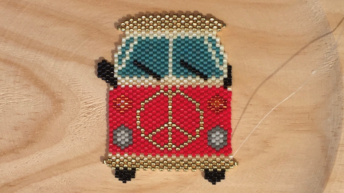 Van weaving in brickstitch with Miyuki Delicas 11/0 beads : Step 8