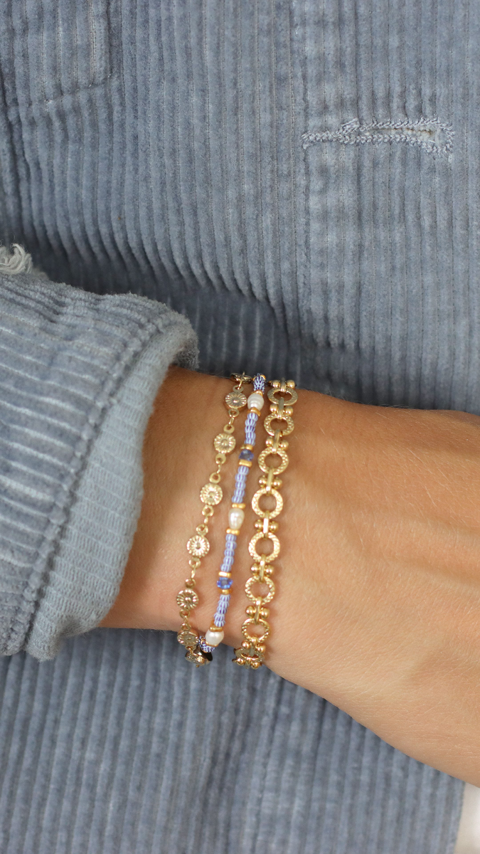 Schema Tuto Necklace Multirangs with blue striped seed beads and fancy chains Schema Tuto Necklace Multirangs with blue striped seed beads and fancy chains