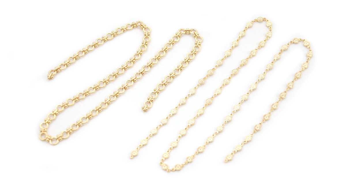 Tuto Necklace Multirangs with blue striped seed beads and fancy chains : Step 1 Tuto Necklace Multirangs with blue striped seed beads and fancy chains : Step 1