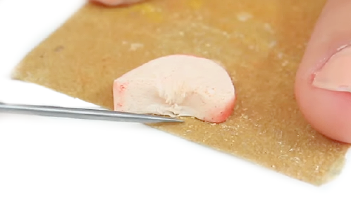 Mixed peach and bead bracelet made of polymer clay : Step 7 Mixed peach and bead bracelet made of polymer clay : Step 7