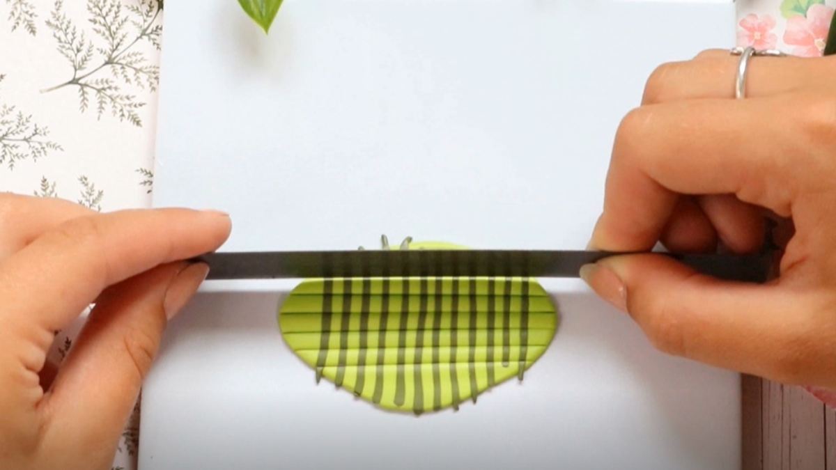 Watermelon earrings made of polymer clay : Step 7