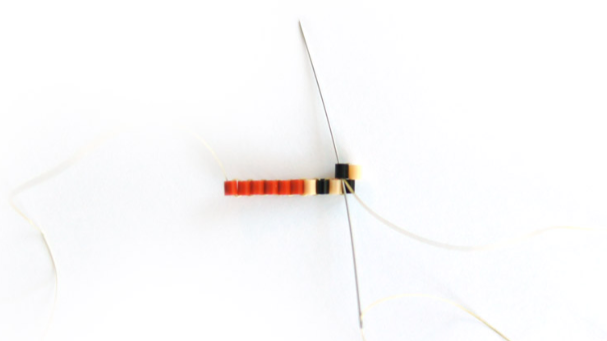 Weaving pattern Brick Stitch Child with beads Hama Mini : Step 11