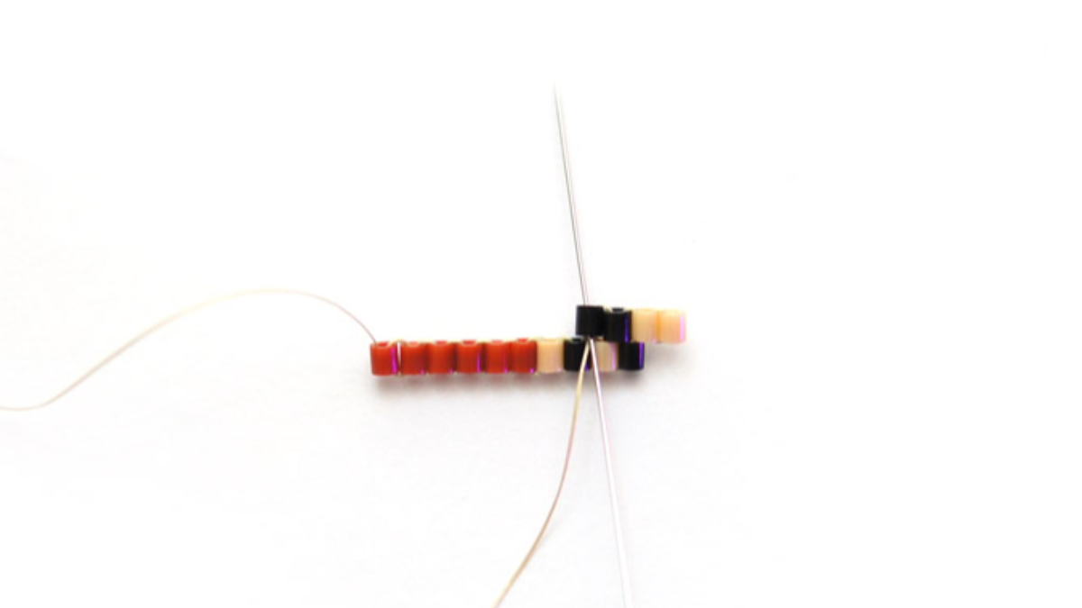 Weaving pattern Brick Stitch Child with beads Hama Mini : Step 15