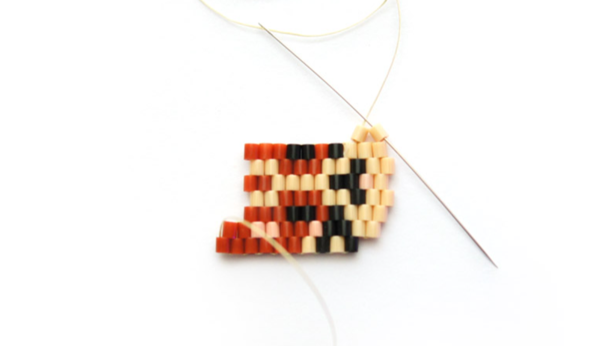 Weaving pattern Brick Stitch Child with beads Hama Mini : Step 23
