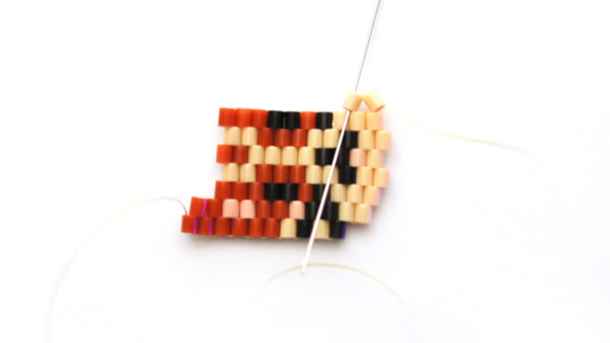 Weaving pattern Brick Stitch Child with beads Hama Mini : Step 24