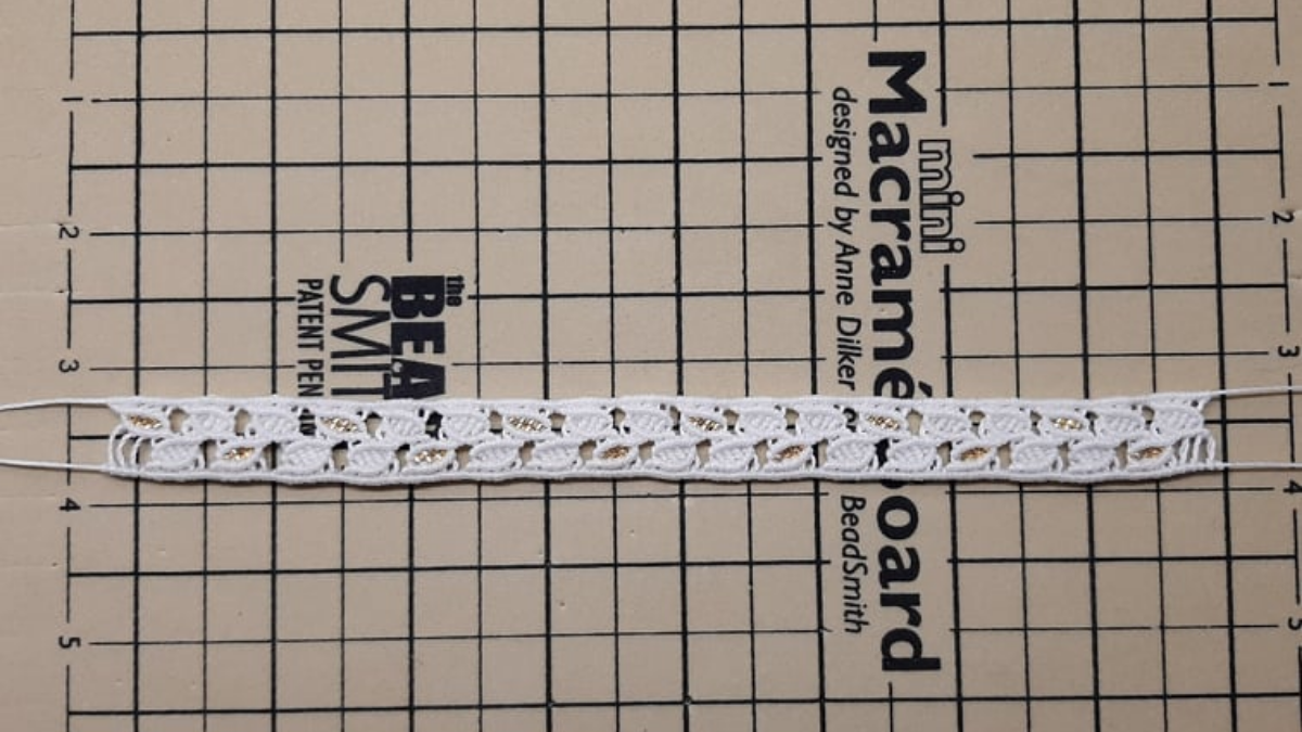 DIY Micromacramé leaf motif anklet with Miyuki beads : Step 15