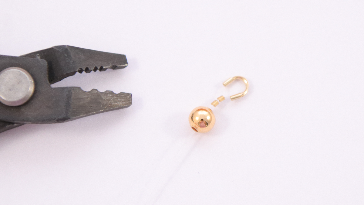 DIY Shell and beads glasses chain in Aventurine : Step 3