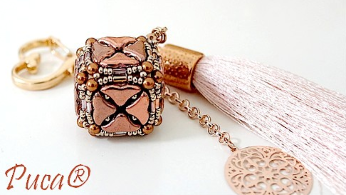 Schema  Atina glass bead key ring Helios by Puca