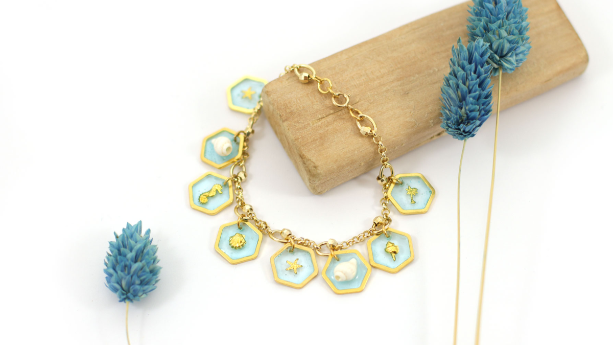 Bracelet Charm Resin holiday memories