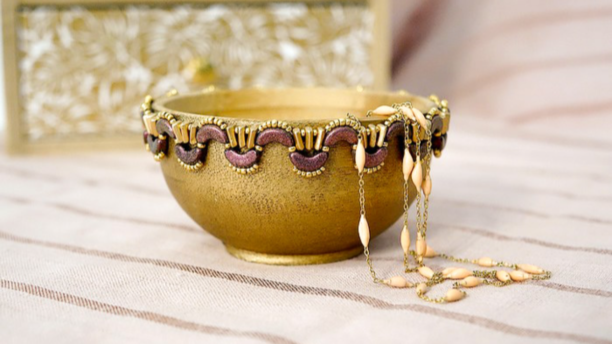 Schema  DIY Yoko wooden pocket with Arcos and Piros glass beads by Puca