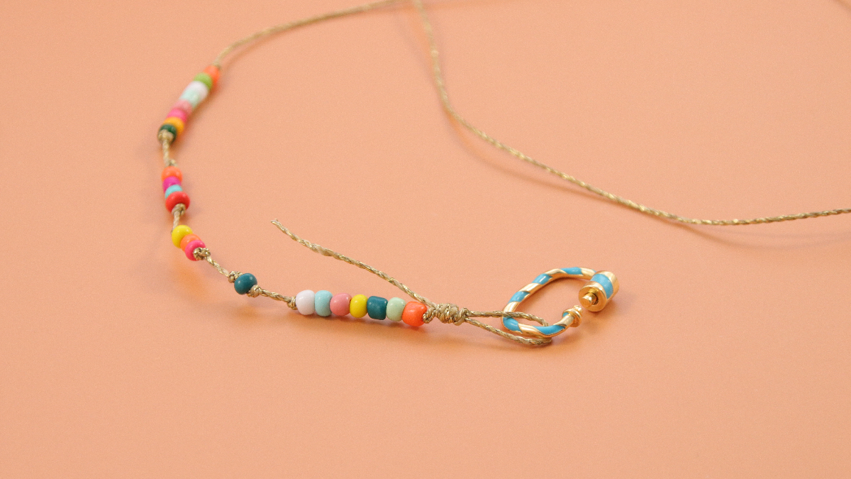 DIY 3 in 1 multicolor bracelet with seed beads : Step 3