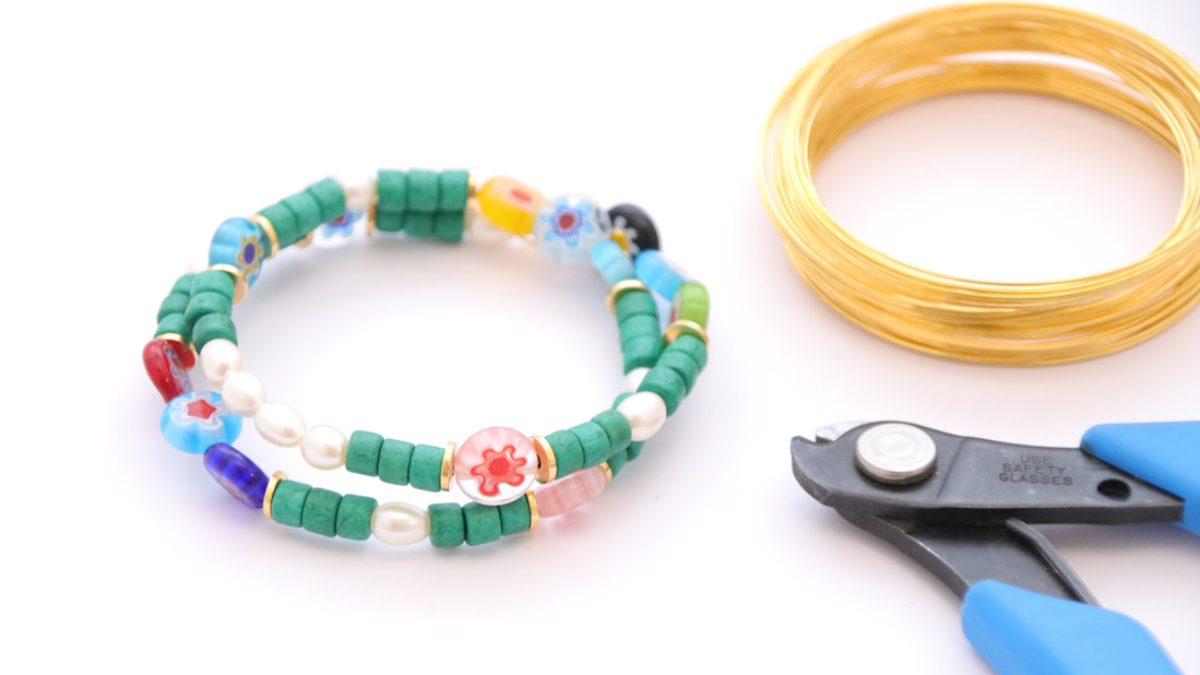 Bracelet Multi-turns Millefiori beads and ceramic heishi : Step 1 Bracelet Multi-turns Millefiori beads and ceramic heishi : Step 1