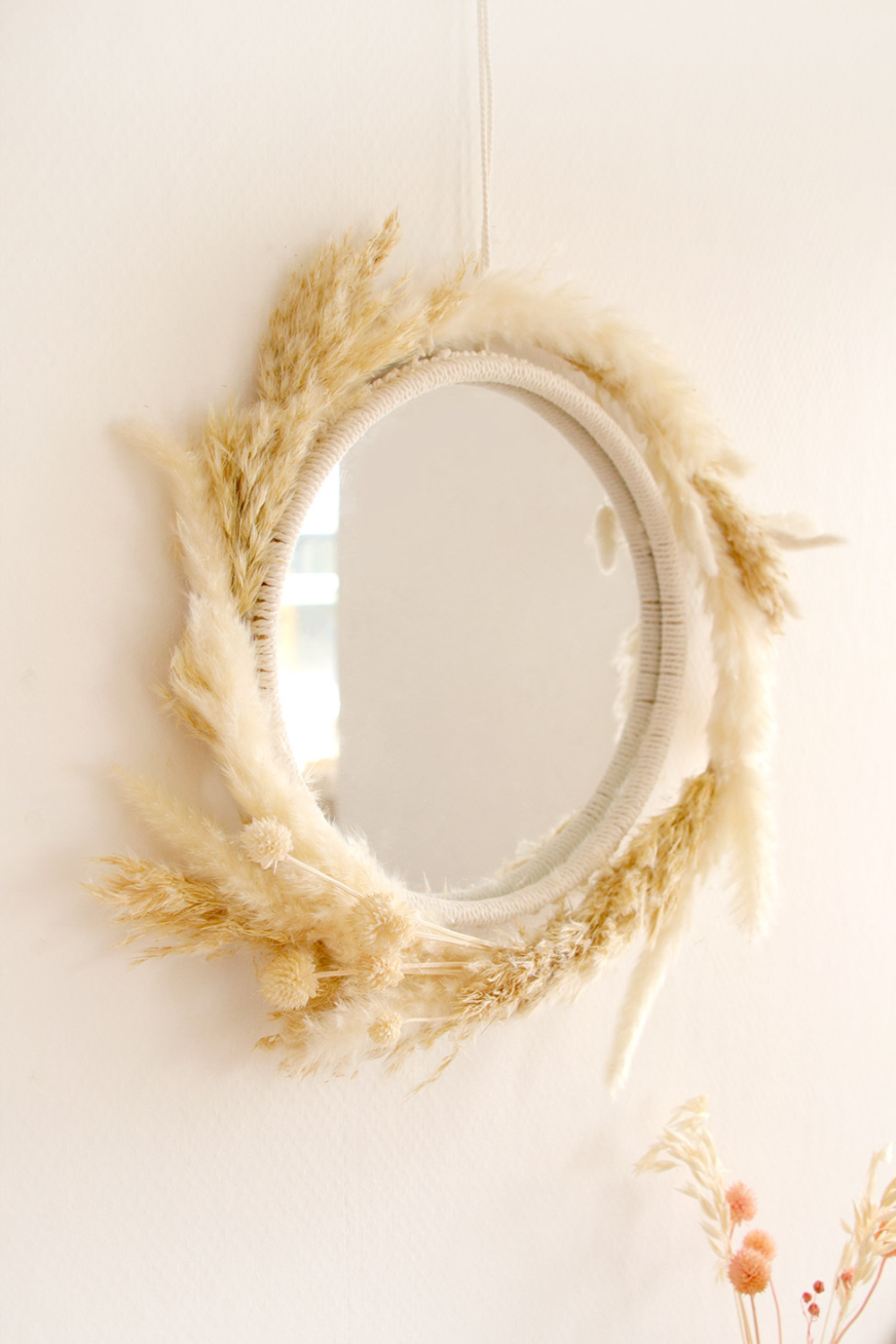 DIY Dried pampas and macramé mirror