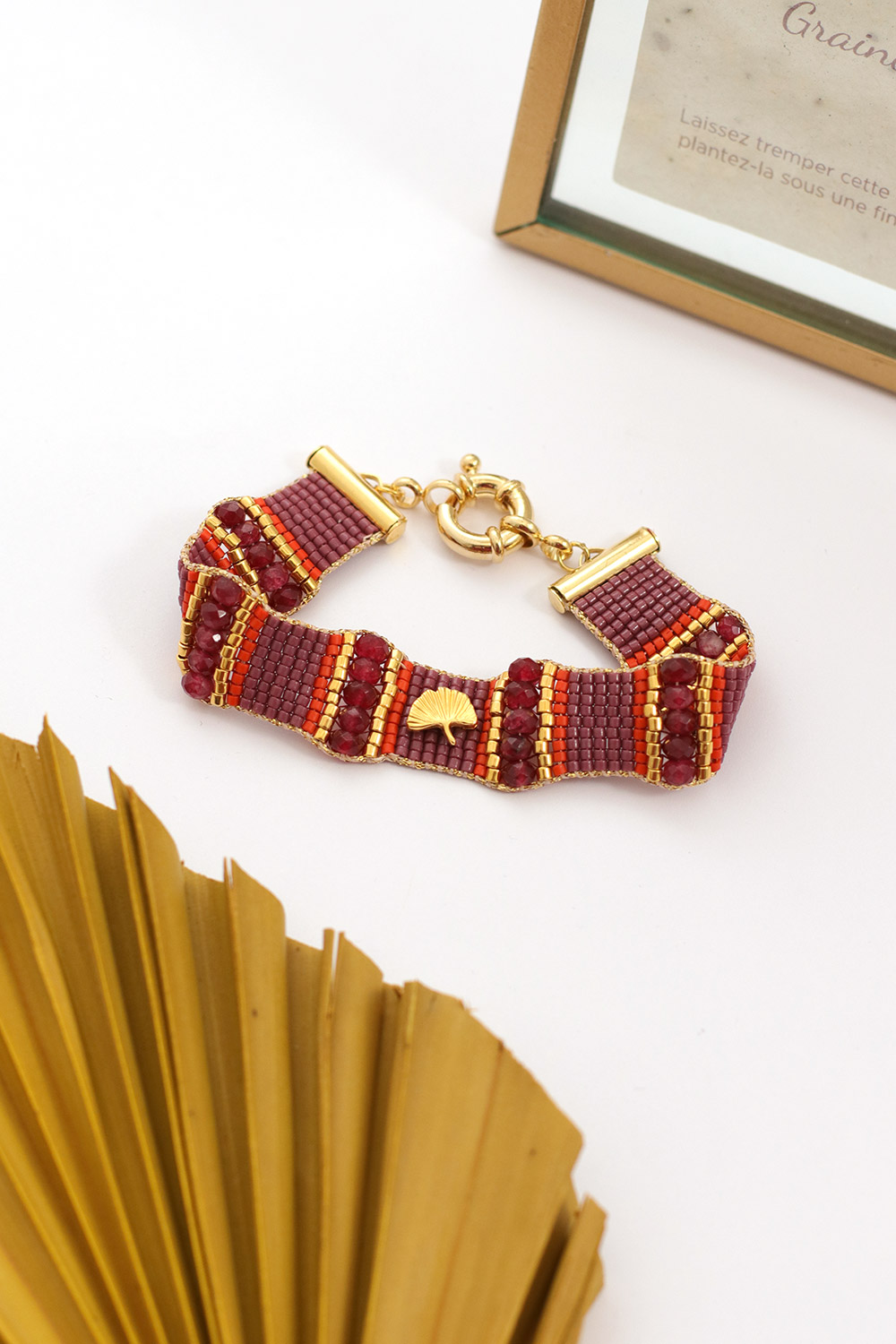 Miyuki bracelet weaving grid on gemstone loom