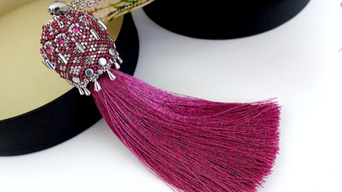 Oriental pendant with wooden stand Jules and Piros and Kalos beads by Puca