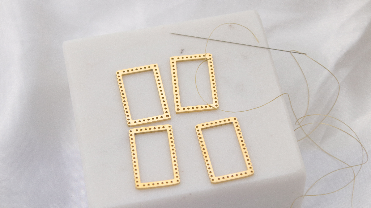 Pearl weaving earrings : Step 1 Pearl weaving earrings : Step 1