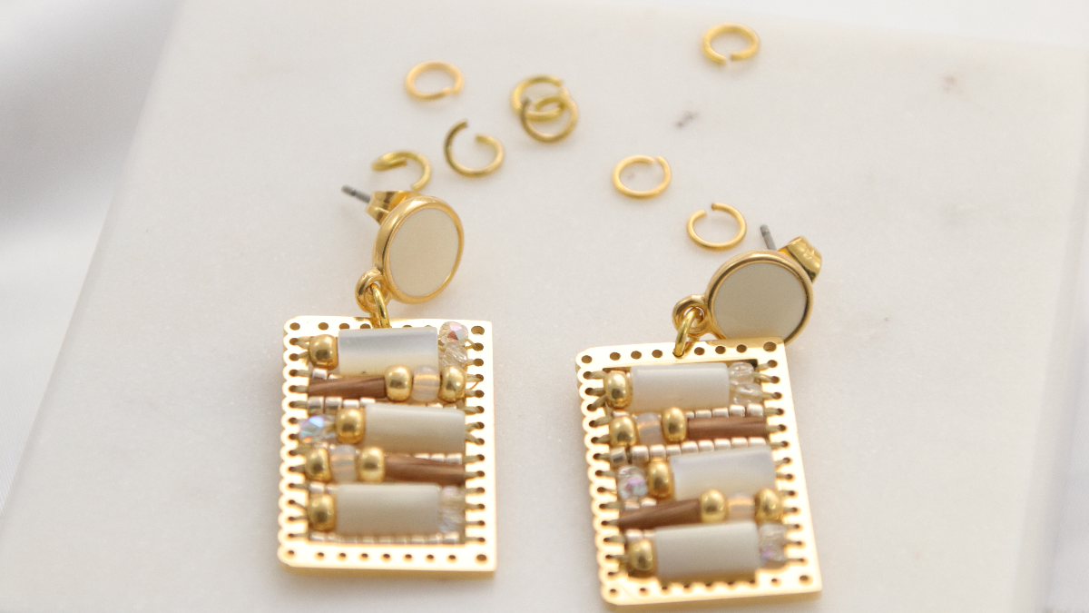 Pearl weaving earrings : Step 5 Pearl weaving earrings : Step 5