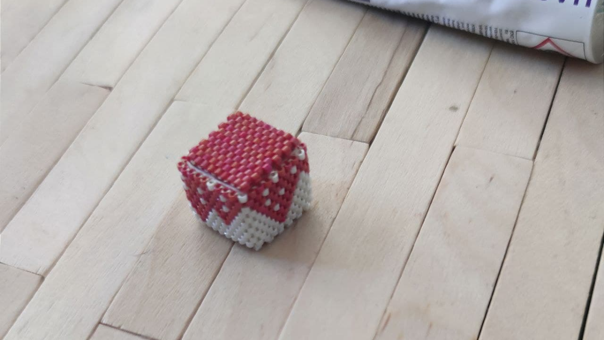 DIY Christmas gift packs with Miyuki bead weaving : Step 5