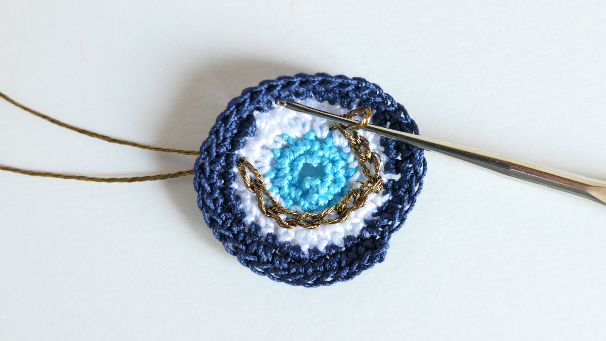 DIY Crocheted and embroidered amulet rings : Step 3 DIY Crocheted and embroidered amulet rings : Step 3