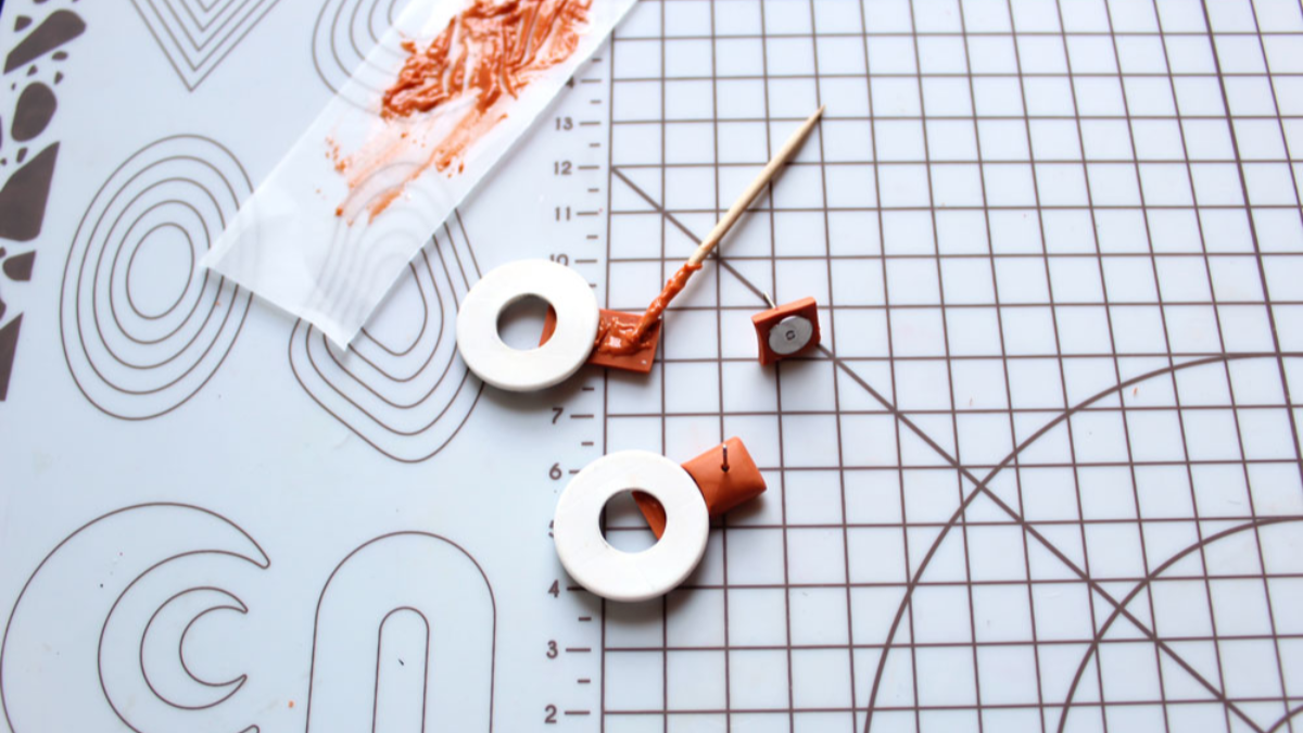 Gingham check pattern polymer clay earrings : Step 8