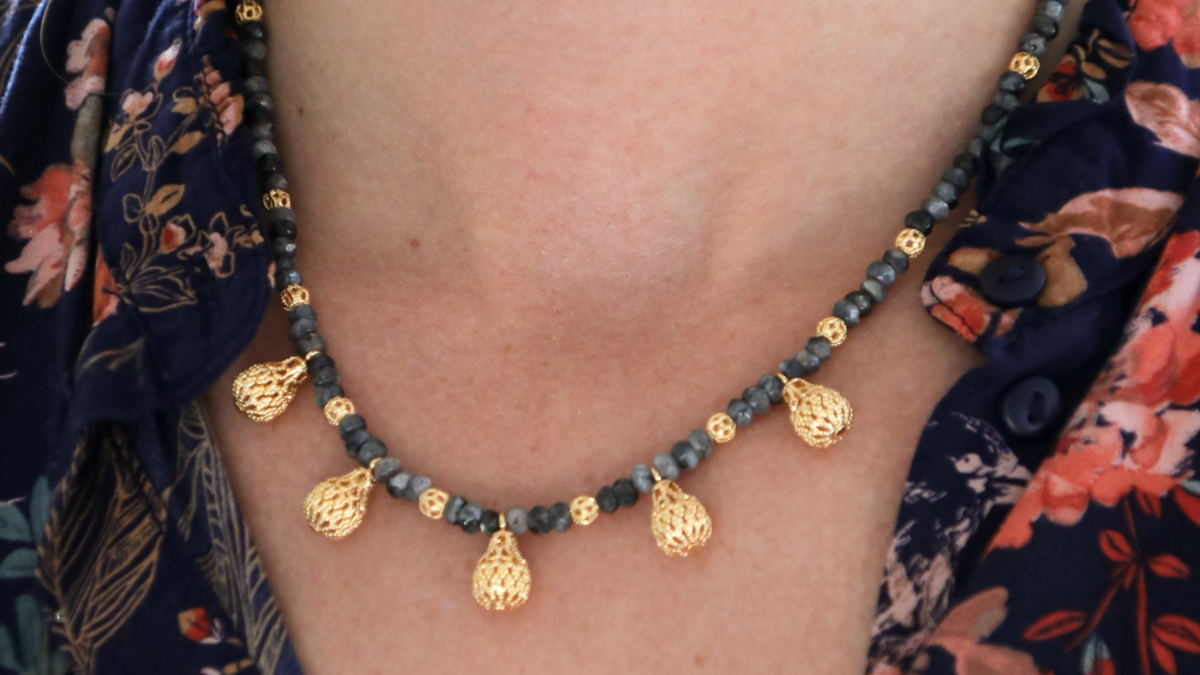 Schema  DIY Necklace with grey jade stone and gold filigree beads