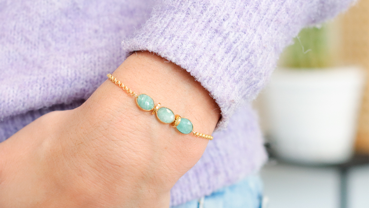 DIY Women's bracelet with natural Amazonite stones