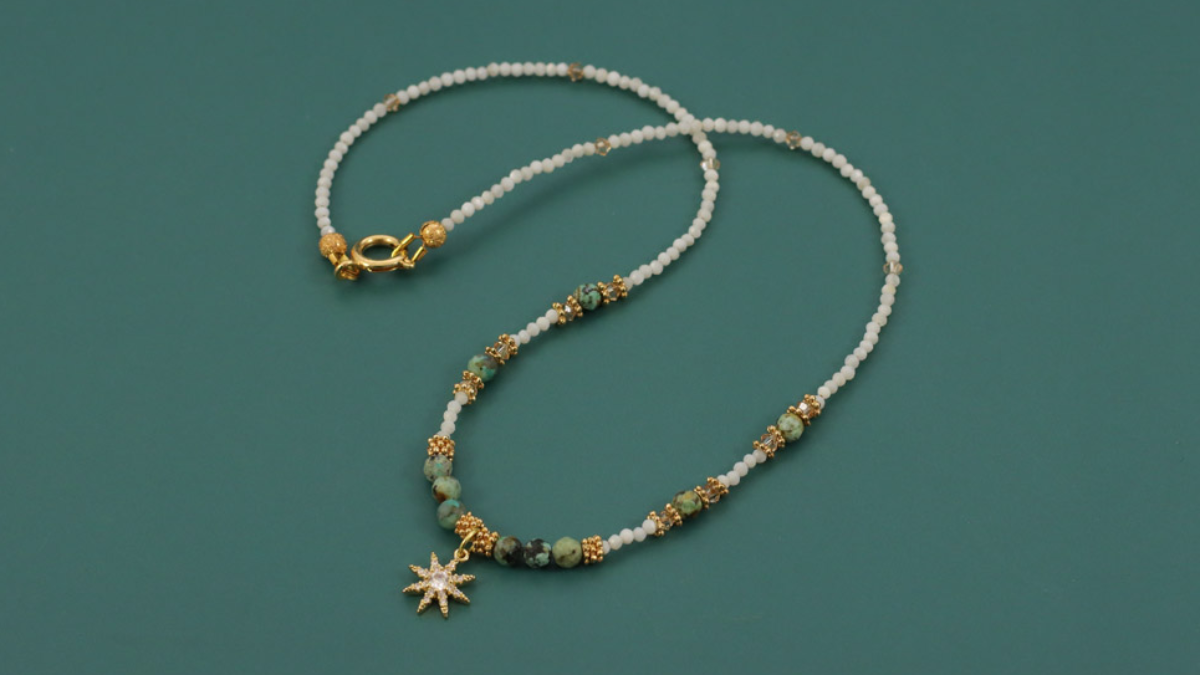 DIY duo of mother of pearl and PureCrystal necklaces : Step 4