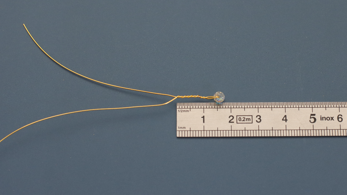 DIY Snowflake with crystal beads and wire : Step 2 DIY Snowflake with crystal beads and wire : Step 2