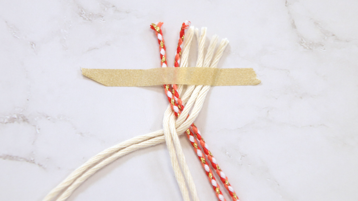 DIY Easy Deco Christmas Wreath Rope Bookmark : Step 4
