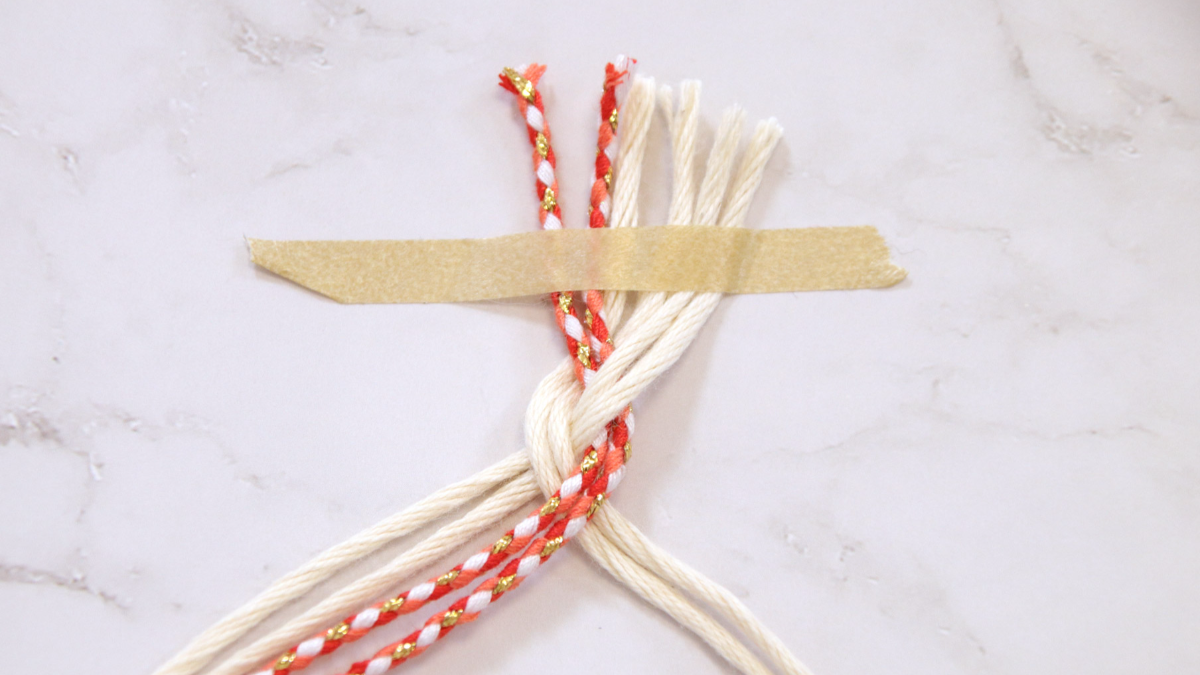 DIY Easy Deco Christmas Wreath Rope Bookmark : Step 5