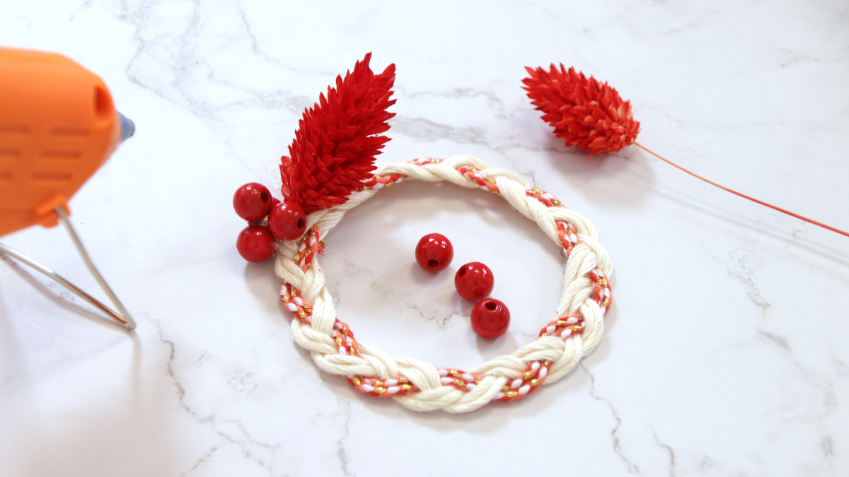 DIY Easy Deco Christmas Wreath Rope Bookmark : Step 8