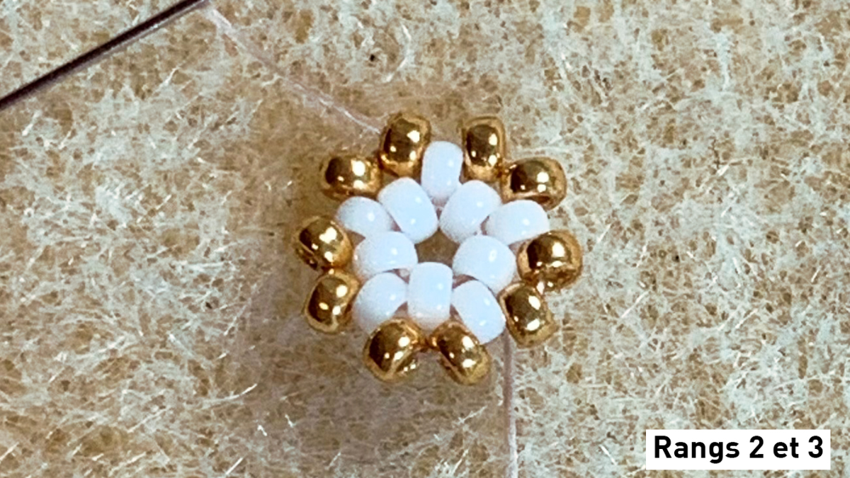 Earrings made of 3D circular peyote weaving on wooden cabochons and prints : Step 2 Earrings made of 3D circular peyote weaving on wooden cabochons and prints : Step 2