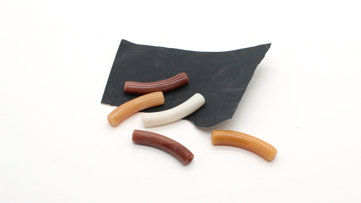 Polymer clay curved beads bracelet : Step 7 Polymer clay curved beads bracelet : Step 7