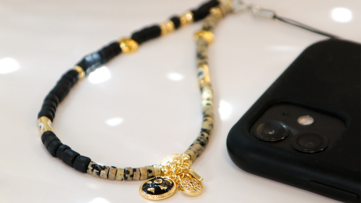 Mobile phone jewelry with heishi beads and grigri charms
