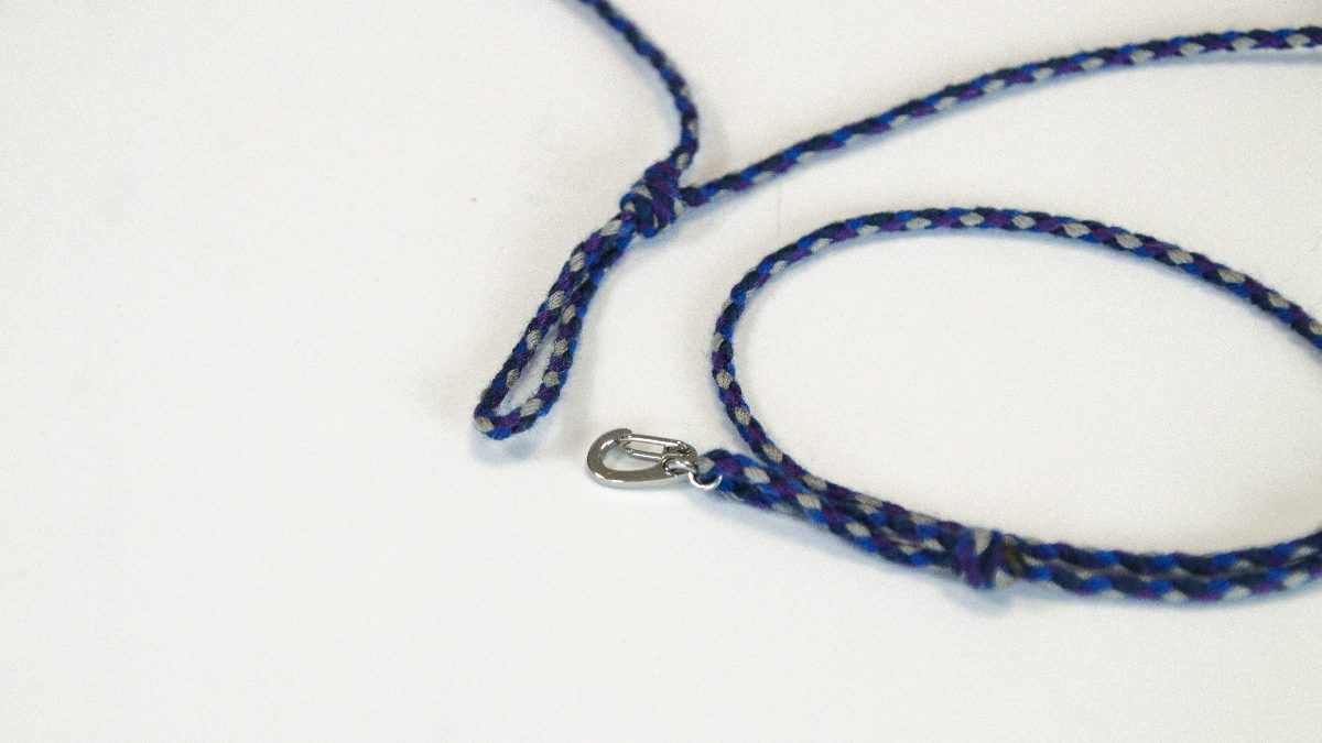 Bracelet man charms gri-gri and braided cord : Step 5