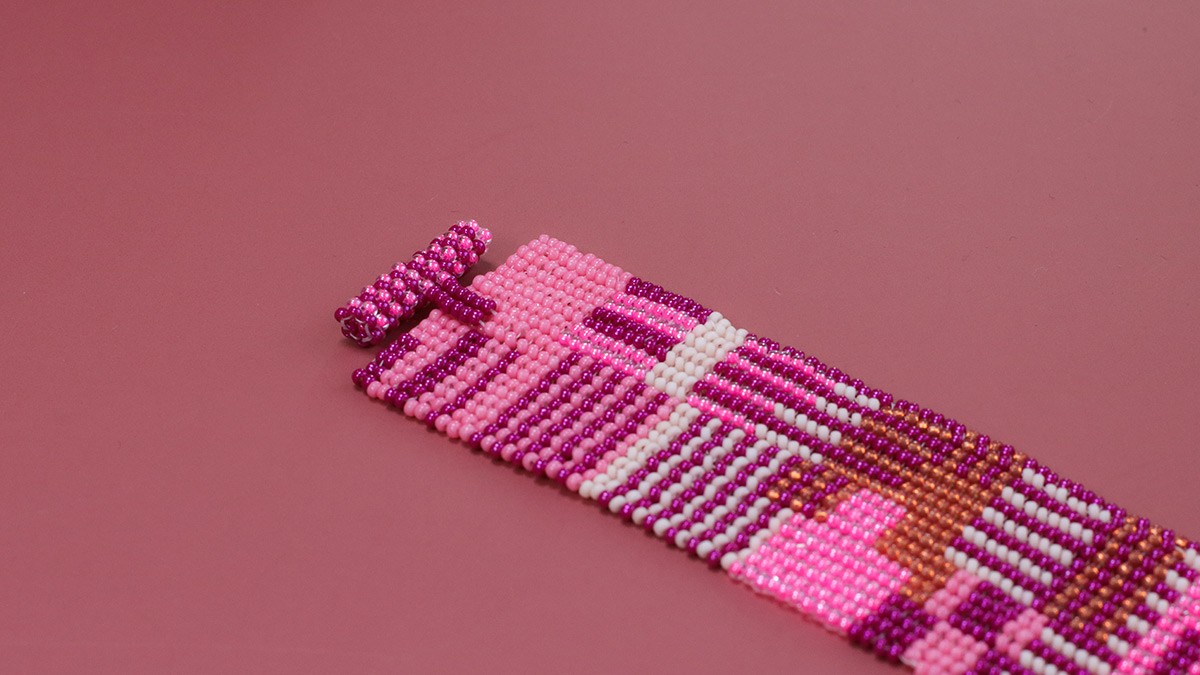 Schema  DIY Cuff with abstract herringbone weave and peyote in Miyuki beads 11/0
