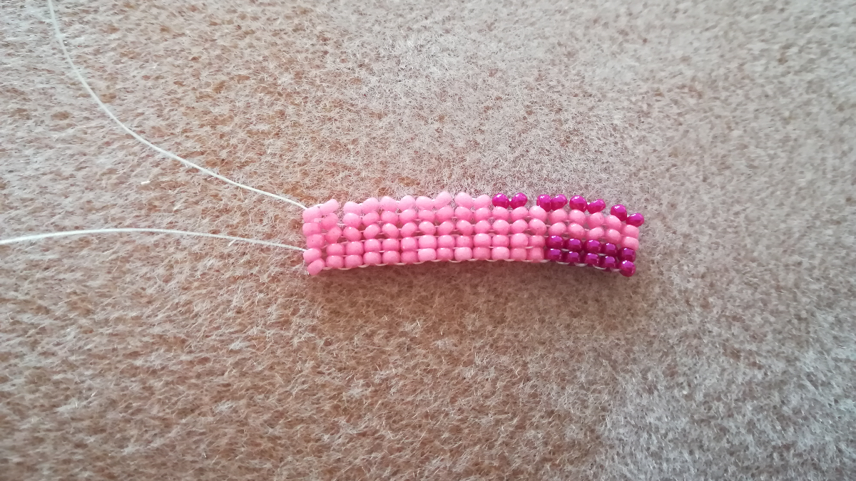 DIY Cuff with abstract herringbone weave and peyote in Miyuki beads 11/0 : Step 6