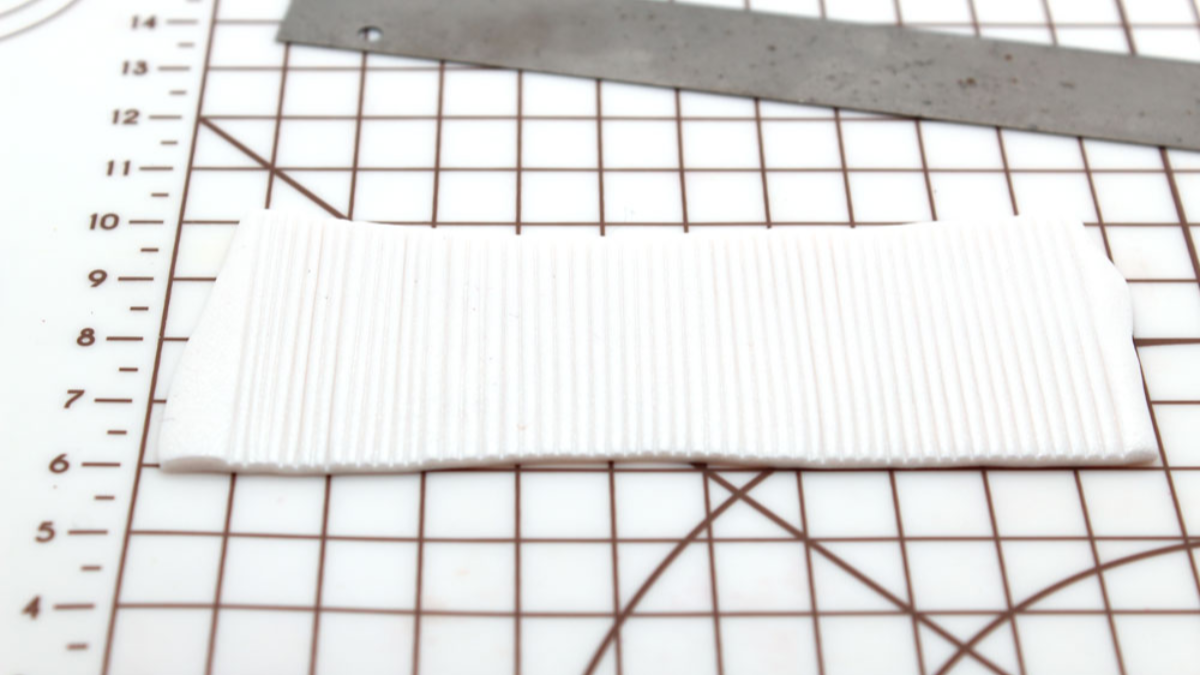 Earrings pearly and striped chips in polymer clay : Step 1