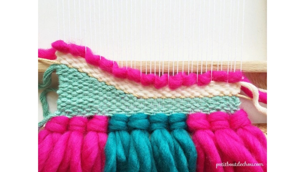 DIY Decorative wall weaving : Step 5 DIY Decorative wall weaving : Step 5