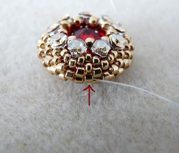 Earrings in Arcos® beads and PureCrystal beads by Puca® : Step 13